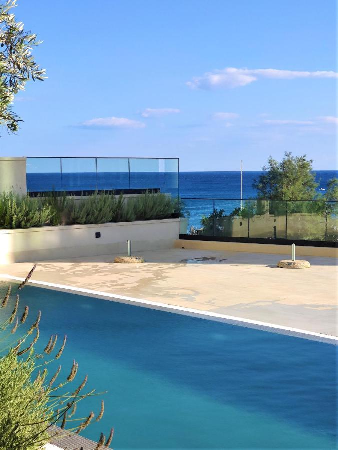Silver Beachfront Apartman